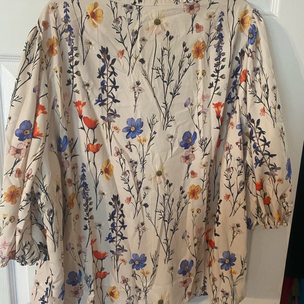 Boho Floral Print Ladies Blouse NWOT (inv# 141) - Picture 6 of 6
